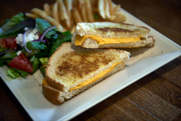 Grilled Cheese – Guss Drive In – Restaurant